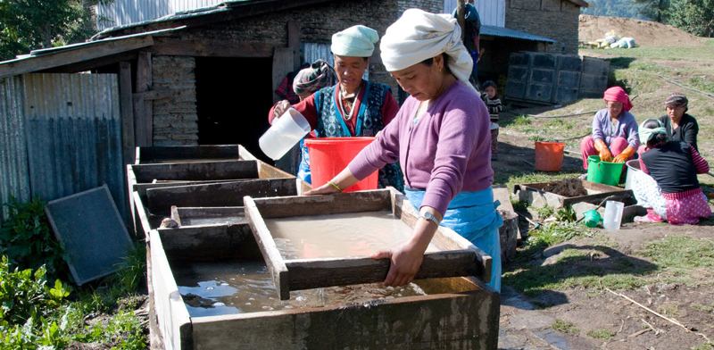Nepali-papermaking